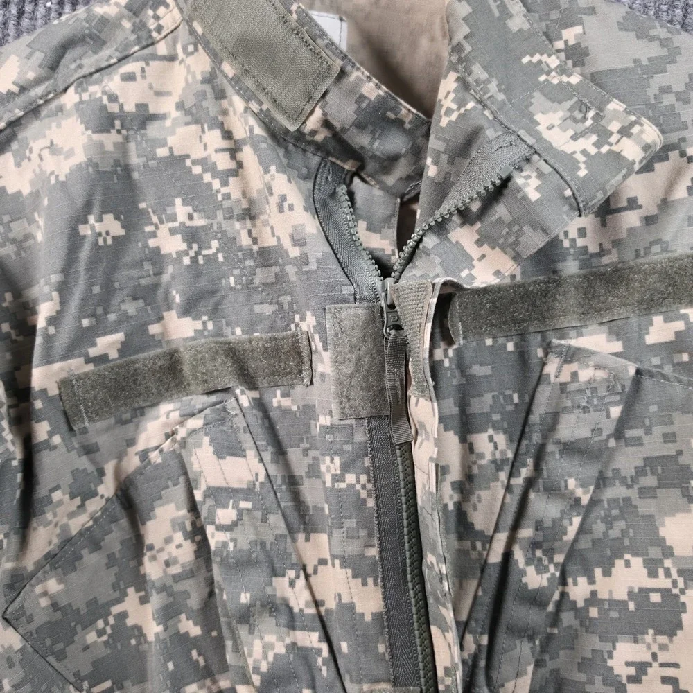 US Army Combat Uniform ACU Coat Medium Regular UCP Digital Camo Ripstop Jacket M